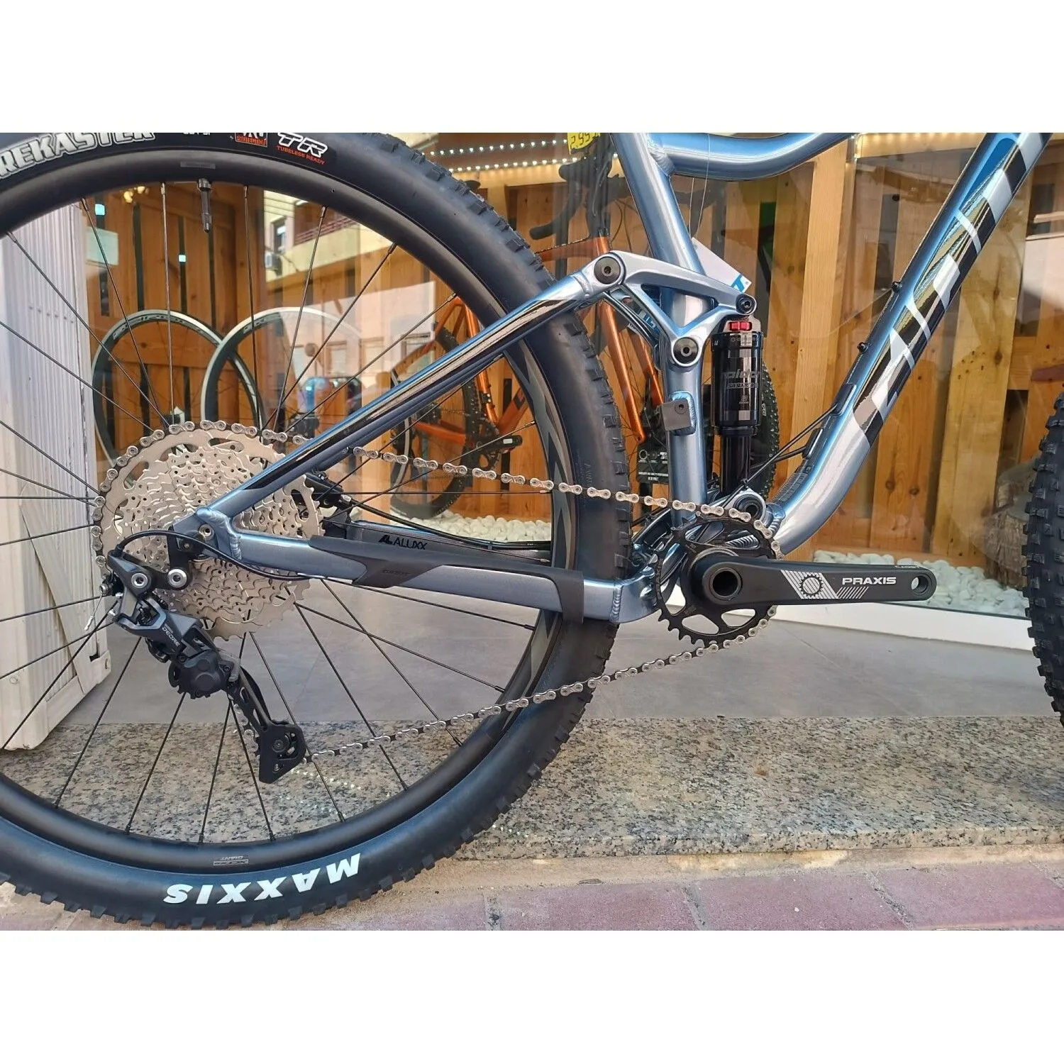 VTT Tout Suspendus Giant - M - 29'' – Image 3